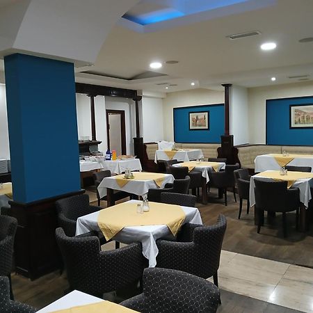 Hotel Viv Trebinje Buitenkant foto