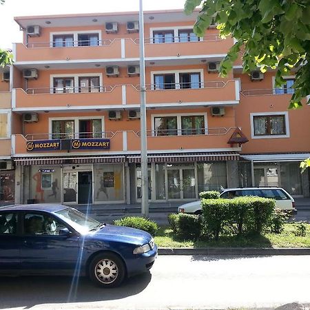 Hotel Viv Trebinje Buitenkant foto