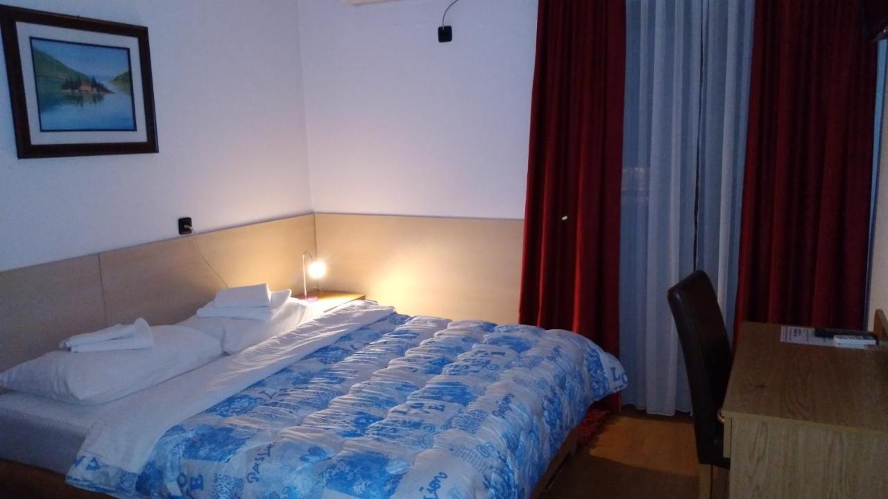 Hotel Viv Trebinje Buitenkant foto