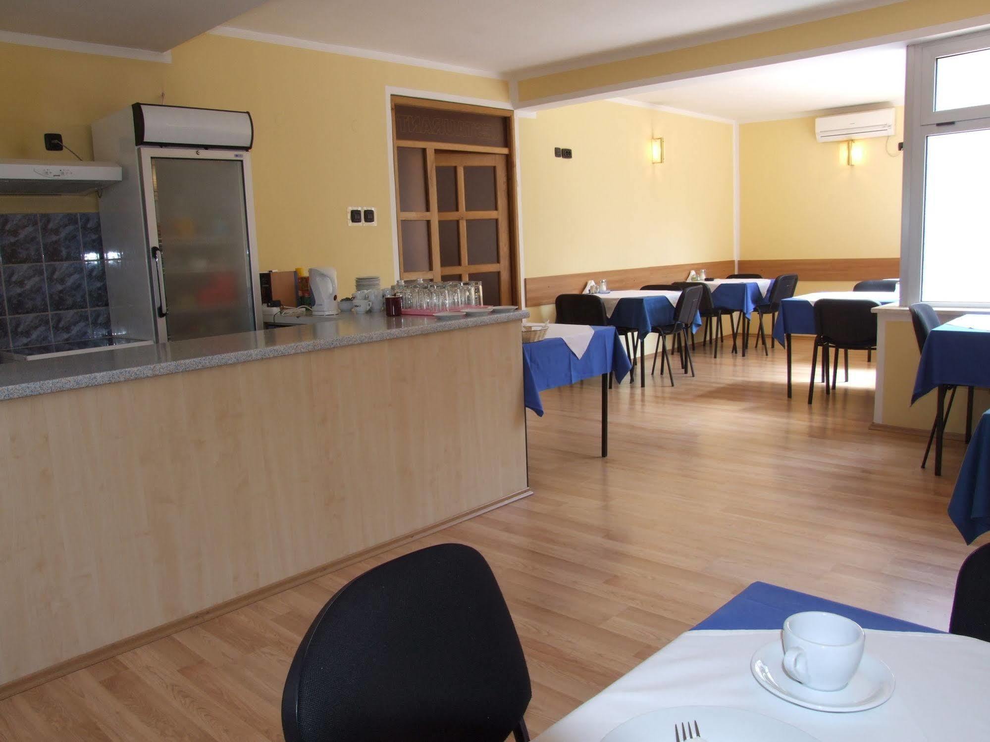 Hotel Viv Trebinje Buitenkant foto