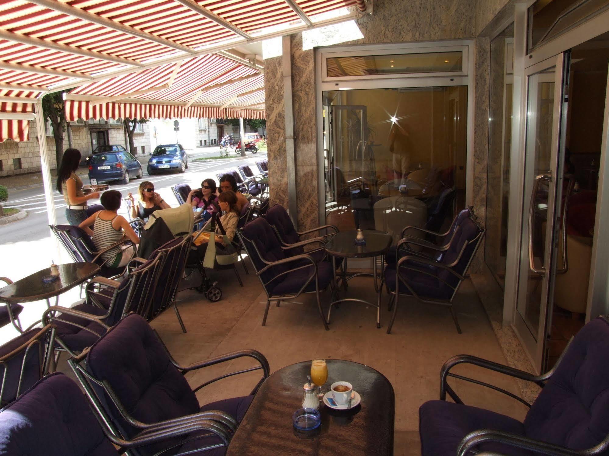Hotel Viv Trebinje Buitenkant foto